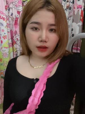 A post by @elynastore12 on TikTok caption: អូនក្រីក្រ😗