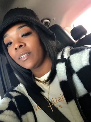 A post by @shanellshontee on TikTok caption: Ideal date: LONG DRIVE AND OLD SCHOOL R&B.  #randbsoulmusic  #randbmusic 