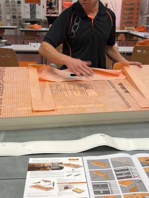 A post by @schlutersystemsfrance on TikTok caption: Présentation de notre plan vasque à carreler Schlüter-KERDI-BOARD-W par notre Conseiller Technique Basile. 😉 #carreleurs #carreleur #shelf #schluterfrance #schluter #tiler #tiling #carrelage #douche #travauxmaison #doucheitalienne #rénovation #artisan #solchauffant #rénovationcomplete #decoration