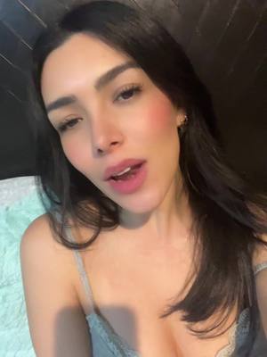 A post by @aleeliass on TikTok caption: #fyp #parati #viral #tiktok 