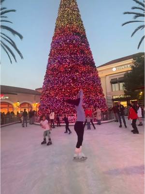 A post by @josephineskatess on TikTok caption: 🎄🌟 #fyp #IceSkating #abcxyz #fypage #viral #icerink #spins #iceskater #backspin #outdoorskating #figureskating #christmas #irvinespectrum #blowthisup 