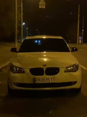 A post by @dv1zzzz on TikTok caption: настроение поднимается #sakura #dv1zzzz #sakyraprod #bmw #e60 