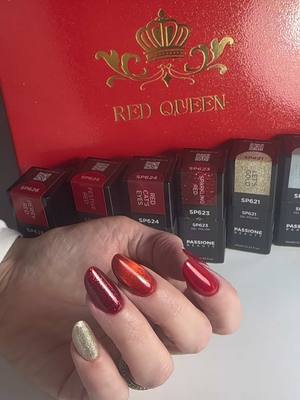 A post by @flaviabaldes on TikTok caption: Red queen collection di @PASSIONEBEAUTY Ciaone proprio 👋🏼😍#redqueencollection #redqueenpassioneunghie #passioneonicotecnica #unghieconme #flaviabaldes #baldesart #baldesnails #passioneunghie #unghienapoli #lartedelleunghie 