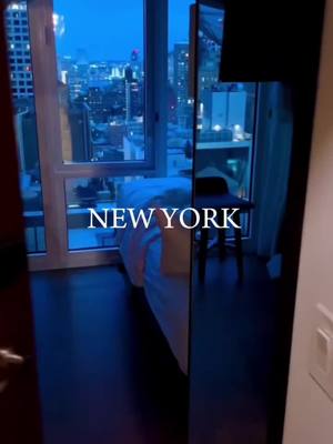 A post by @usa.explores on TikTok caption: Forever daydreaming about visiting New York ! 😍❤️