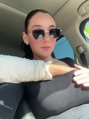 A post by @lizmarcos998 on TikTok