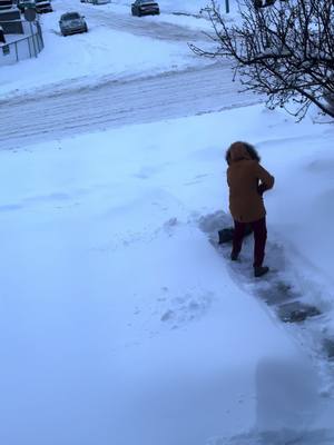 A post by @navinderkaur1991 on TikTok caption: #calgary #snow #storm #viralvideo #trending #songs #momdutherlove💞 #behal💗 #mahja #viralvideo #love_jaan💖 #canada🇨🇦 @Inder Singh 