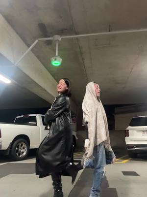 A post by @portia.zaleen on TikTok caption: Oh nuffin just  a green light 🚦 on a girls night 🌟🙂 #viral  #fyp @lindseylohan007 