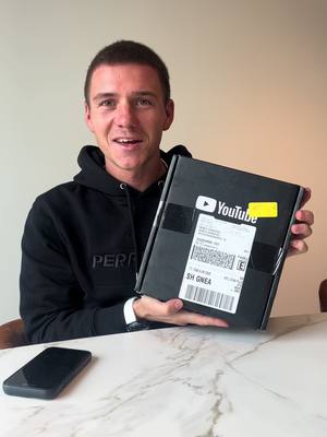 A post by @evenepoel.remco on TikTok caption: Special package from @YouTube in the mail today. 👀▶️🔥 100.000+ subscribers!! Thanks everyone for showing so much love to this project and subscribing to our channel.🙏🏼💚 Don't forget to keep watching & subscribing!!💯 Let me know in the comments what you would love to see in the videos in the future. ⬇️🎥 #fyp #foryoupage #RemcoEvenepoel #Cycling #youtubers 