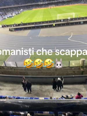 A post by @filardones28 on TikTok caption: #asroma #roma #asroma1927 #asromacurvasud #curvasud #quadraro #napoli #napoletano #napoletani #romanista #trastevere @AS Roma 