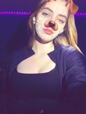 A post by @ganvlia on TikTok caption: 🐈‍⬛💋