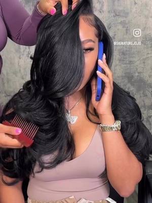 A post by @signaturejojo on TikTok caption: “Invest in yourself” it’s the best decision you’ll ever make! Everything you desire is just beyond fear. ✨ Chicago, click the link in my bio to book this same look! 💖  #chicagohairstylist #fyp #atlhairstylist 