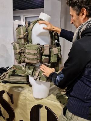 A post by @nico.saccocci on TikTok caption: Sodgear Eccellenza Italiana 💨 #airsoft #esercito #loadout #outfit #army #goi #incursori #money #sport #asmr #nikksakk 