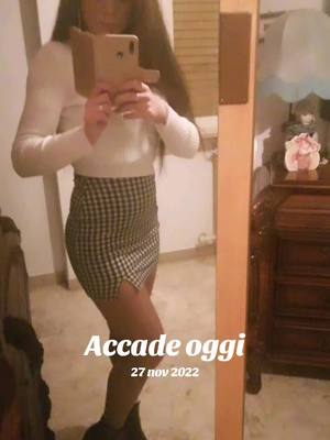 A post by @sarettaelilly on TikTok caption: #accadeoggi