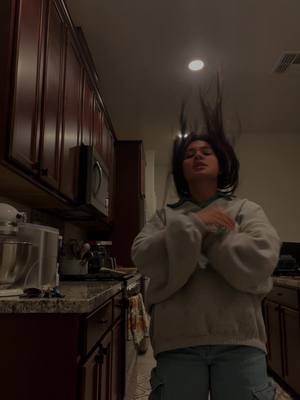 A post by @arianna__aponte on TikTok caption: Fresh hair and waiting for my eggs to boil what a time #dance 