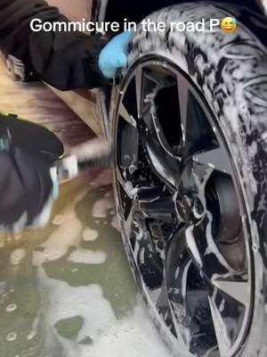 A post by @luxury_carwash_ on TikTok caption: “Spazzolamento# #