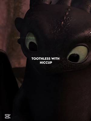 A post by @strike.toothless on TikTok caption: me encanta esa personalidad tan juguetona de la primera película #dreamworks #howtotrainyourdragon #toothless #lightfury #deadlynadder #dragons #Viral #fyp 