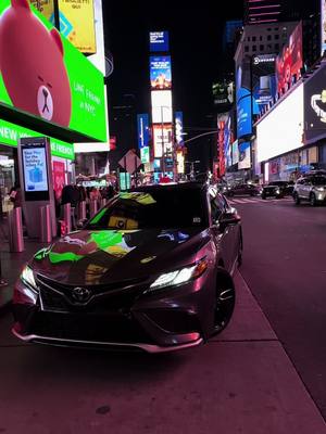 A post by @kledi1i on TikTok caption: #viraltiktok #usa🇺🇸 #fyp #toyota #timesquare #newyorkcity #videoviral 