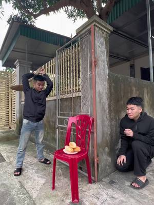 A post by @kietfei on TikTok caption: define <smảrt> #meme #vtvcab #funny #fyp 