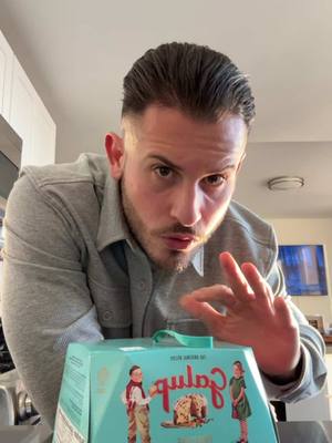 A post by @mikeylorenz0 on TikTok caption: Panettone 101: the gift that keeps on giving 🥮 #italians #panettone #fypdongggggggg 