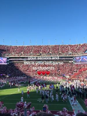 A post by @gabbiwilsonn on TikTok caption: the best 4 years ♥️🏈 #alabama #football #bama #rolltide 