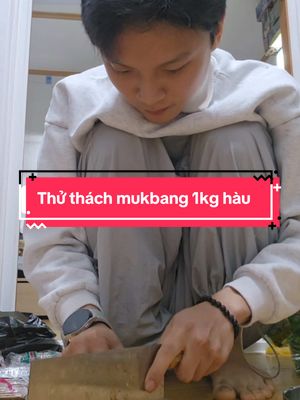 A post by @chienkoreatv on TikTok caption: Thử thách mukbang 1kg hàu #chienkoreatv #xuhuong #fyp #LearnOnTikTok #cuocsonghanquoc #nguoivietnamtaihanquoc🇰🇷 #mukbang 