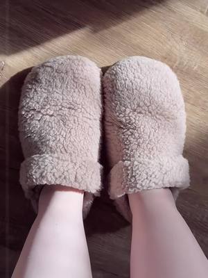 A post by @c000040g on TikTok caption: Run and get them whlle you can. This color sells out so fast. I love these crocs slippers so much. #tiktokshopcybermonday #tiktokshopblackfriday #crocs #crocs4life #crocsslippers #goodforyou 