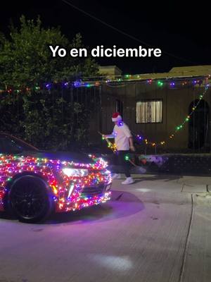 A post by @joslum on TikTok caption: se me mete el espíritu navideño // ig: soyjoslum #parati #comedia #foryou #navidad 
