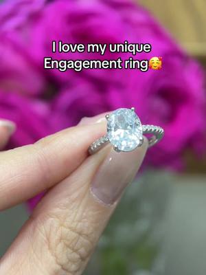 A post by @bo.run on TikTok caption: 🤩🥰#ring #foryou #promisering 