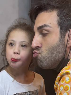 A post by @tiopaulobonavides on TikTok caption: Quero abençoar uma criança para dar de natal um tratamento comigo! Me ajudem a escolher? Muitas precisam passar mas quero levar uma para o meu consultório e dar essa oportunidade além de tantas que já atendemos na faculdade com meus alunos … mas dessa vez será aqui direto comigo… algo  tão sonhado por tantos  papais e mamães  … e quem sabe posso incentivar outros profissionais a fazer uma corrente do bem para aguardar o Papai Noel de sorriso Novo! AQUI EU SÓ TRATO SE FOR COM MUITO AMOR! ME CONTE AQUI SUA HISTÓRIA ❤️🥹🦷#sindromededown #tiopaulobonavides #tiopaulo 