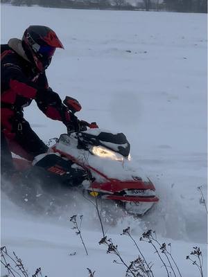 A post by @ontario_sledderz on TikTok caption: Scratched an itch and made sure it was running good 🙂‍↕️ #skidoo #wintershere #needmoresnow #skidoo #summitsp850 #146 @Ontario_sledderz_9️⃣1️⃣3️⃣  @Ontario_sledderz_210 @jaydensicard44 