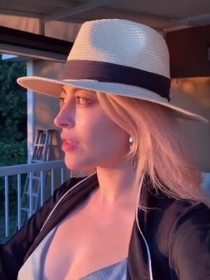 A post by @shiadanni on TikTok caption: Free wisdom 🚬👄  
