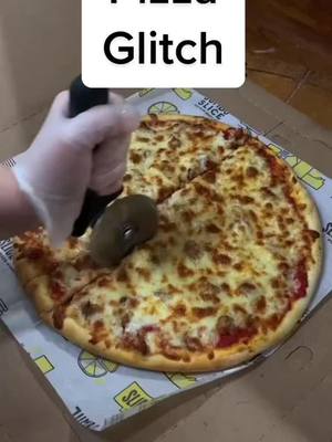 A post by @irchaxoo on TikTok caption: #pizza 