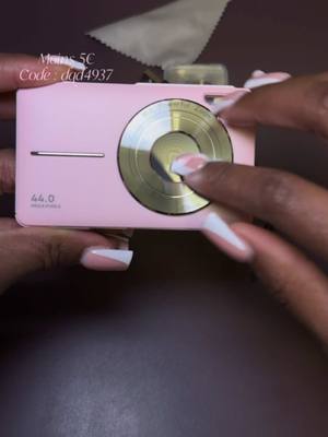 A post by @asceli__ on TikTok caption: Publicité Une camera à -5€ !!! Utilisez mon code promo : dqd4937 dans la barre de recherche pour obtenir 3 article a 0€ #BonPlan #temu #BonnesAffaires #Shopping #Promo #Lifestyle