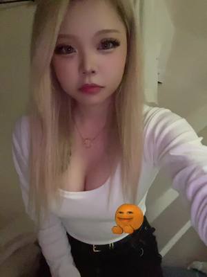 A post by @ru_rx0909 on TikTok caption: 5分クォリティー🍊 ネイル可愛いのに全く見えん