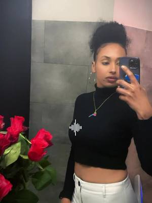 A post by @zizu21 on TikTok caption: #CapCut #eritreantiktok🇪🇷🇪🇷habesha❤️🖤 