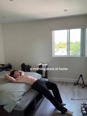 A post by @hunterrowland on TikTok caption: good morning to u