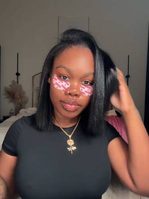 A post by @ebonyrosaa on TikTok caption: damaged? oh thats not- #straightnatural #4b4chair #dyson