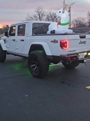 A post by @bigkountry820 on TikTok caption: @🌲 CRaZyBiSh256 🌾 #gladiator #rockriverjeeperz #rocklights #jeepsoftiktok #kun🌲style 