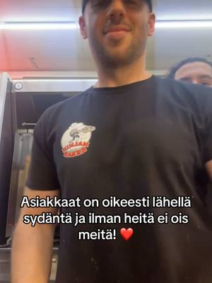 A post by @khaled.azizi on TikTok caption: Tää ei ole feikkiä vaan muistan oikeasti monien satojen asiakkaiden annoksia ulkoa ja tää on kyllä merkki siitä että tykkään työstäni ja sen ohellaan päästy me veljekset tähän pisteeseen. Asiakaspalvelu on tosi tärkeetä ja sillä on iso merkitys yrittäjänä mutta myös minulle itselleni aidot asiakaskohtaamiset on todella tärkeitä. Asiakkaat on oikeesti lähellä sydäntä ilman heitä ei ois meitä! Kiitos T. Malmin väki ❤️@GassuAzizi @AHMEDJINO ®  #fy #foryou #suomi #tiktoksuomi #turku #malminkebab 