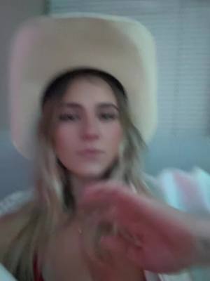 A post by @themollyrichards on TikTok caption: 🤠