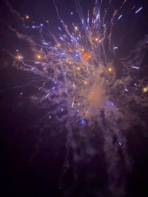 A post by @riakeousa_ on TikTok caption: Wow #firework #fireworks #foryou #riakeo 