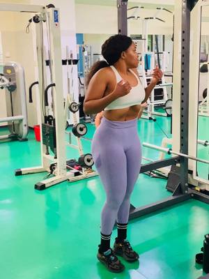 A post by @fitbykimmy on TikTok caption: Stomach Vacuum is one of the easy exercise to achieve smaller waistline and lose belly fat #3series #waisttraining #vacuumtherapy 