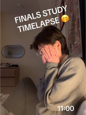 A post by @elioky_ on TikTok caption: guys we gotta lock in fr 🙂‍↕️ shout out to @annina for making me a bagel 🥹 #finals 