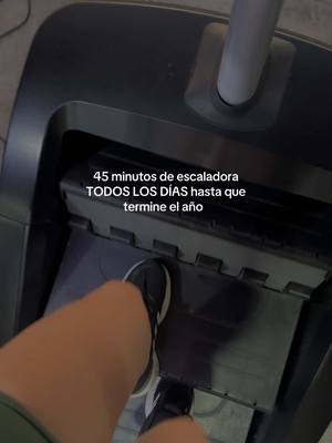 A post by @ale_navav on TikTok caption: Quedan 22 díass🙂‍↕️ #GymTok #stairmaster #stairmasterworkout #stairmasterchallenge #gymmotivation #gym #fyp #viralvideos #gymrat #GymLife #Running #motivation #healthylifestyle #foryoupagе 