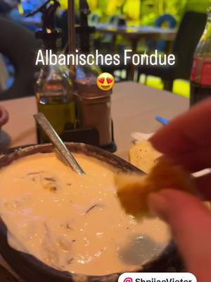 A post by @vjosa.pllana on TikTok caption: #fyppppppppppppppppppppppp #shqiptaretneperbote🇦🇱🌍 #fondue #albanisch 