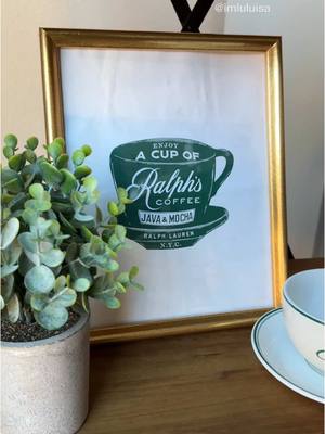 A post by @designerluisa on TikTok caption: Art or fancy trash? 🗑️✨🖼️ me daba cosa tirarla 🥹 es mi recuerdito de New York ☕️#creatorsearchinsights #thriftflip #homedecor #DIY 