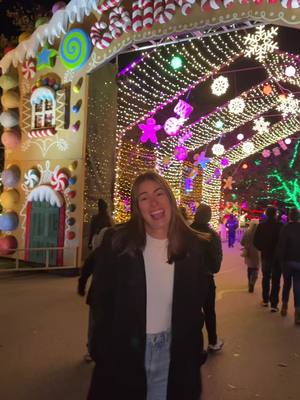 A post by @ifsheaintlauren on TikTok caption: Trail of lights with the besties ❤️🥂 #austin #texas #holidayszn #holidaycountdown #holidaytiktok #holidays #holidayvibes #christmas #lights #trailoflights #trailoflightsaustintexas #austin #visitaustintx #holidayszn 