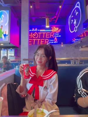 A post by @jingiee_ee on TikTok caption: Drink idol jivit sby sby💅🏻 #Iconfident #Idol 