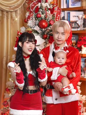 A post by @tra.dang.904 on TikTok caption: Giáng sinh đầu tiên của em Đủ 😚🎄@Đu Đủ Family #tradang #dudufamily 