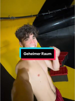 A post by @alex_freerun on TikTok caption: Geheimer Gaming Raum im Wasserpark 🤫 #gaming #gamingraum 